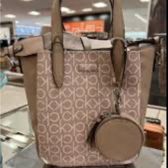 NWT Calvin Klein Signature Millie - Picture 1 of 8